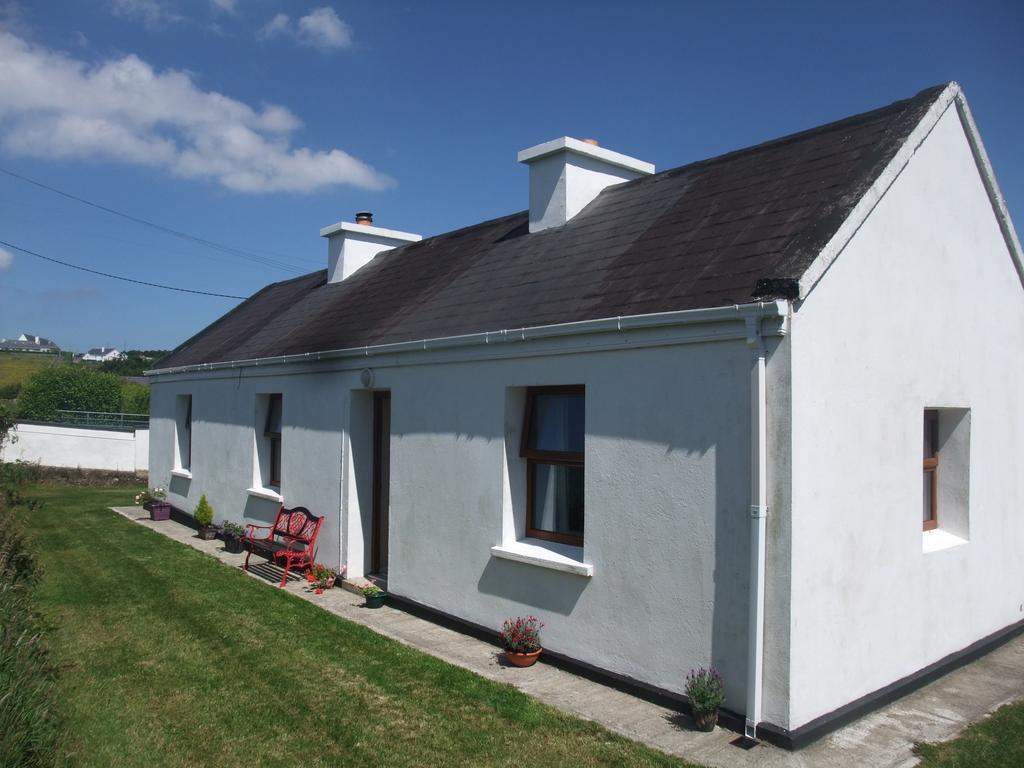 Katie'S Cottage Achill Sound Eksteriør billede